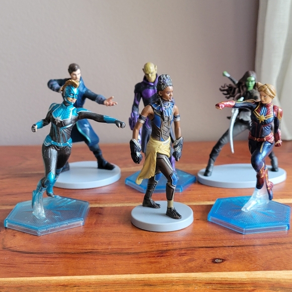 Lot of 6 Disney Store Marvel PVC Figures Multicolor 3.75" in Approx. - Picture 1 of 10